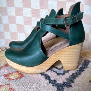 Free People cedar clog platform